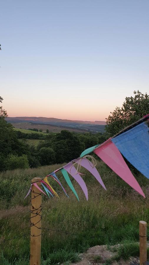 Calon Y Goedwig Glamping Hotel Llandovery Exterior photo